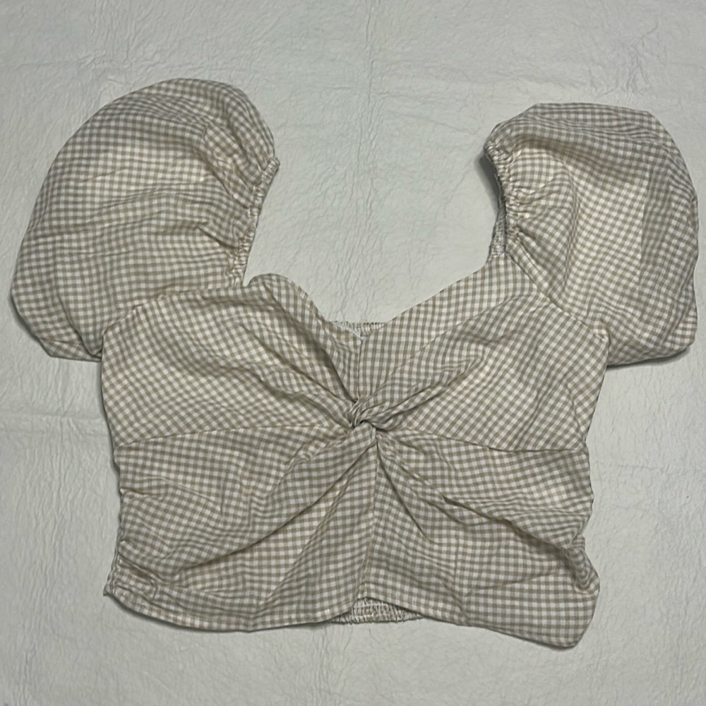 Rabbit Rose Gingham print puff sleeve crop blouse